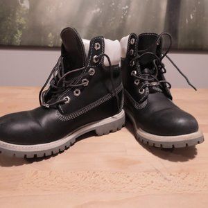 Women's Black Timberland Boots 6.5